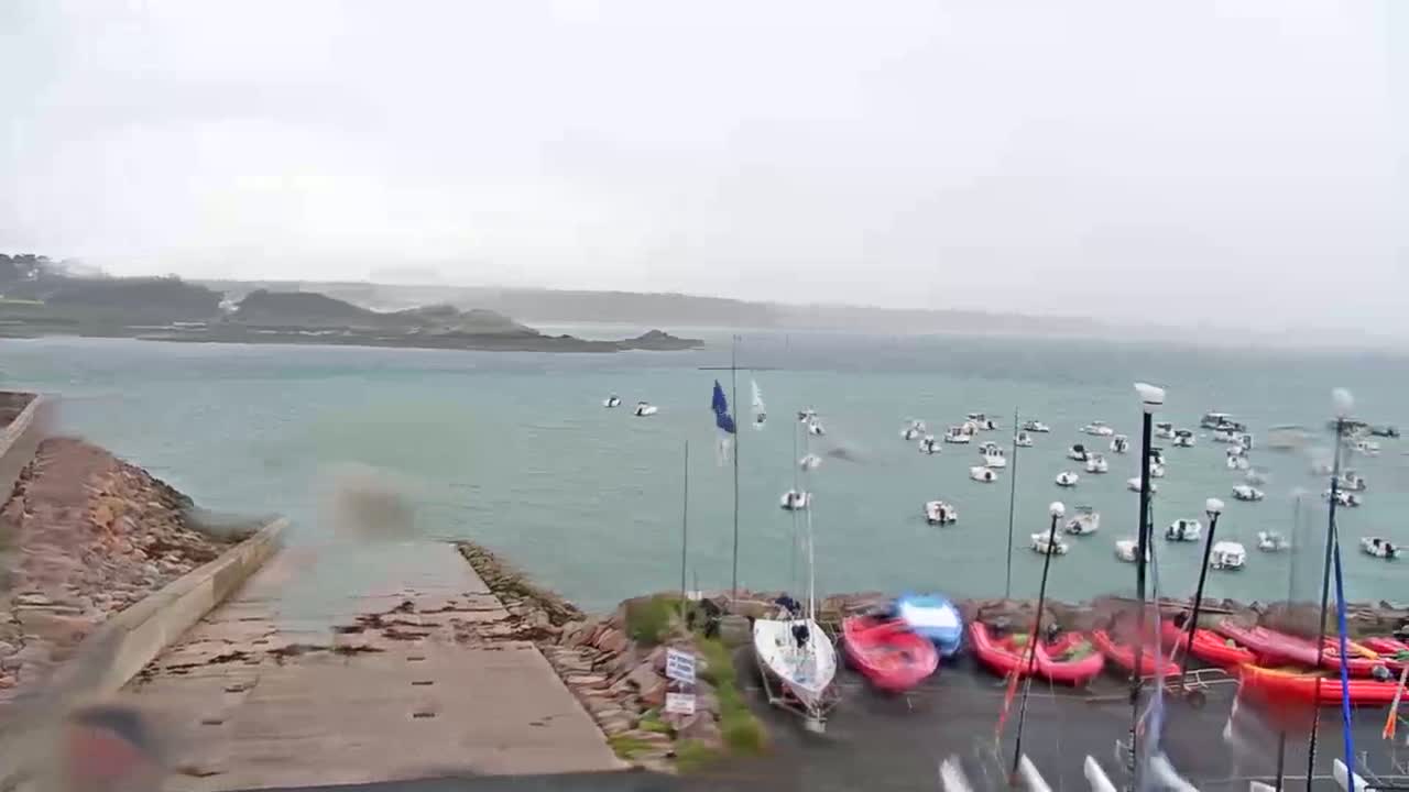 Erquy Comune & Port Live Cam - Saint-Brieuc, Cotes-d'Armor, Bretagne, France