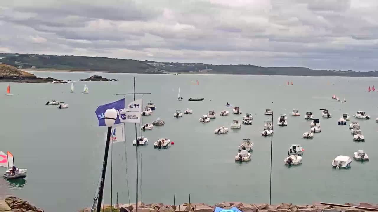 Erquy Comune & Port Live Cam - Saint-Brieuc, Cotes-d'Armor, Bretagne, France