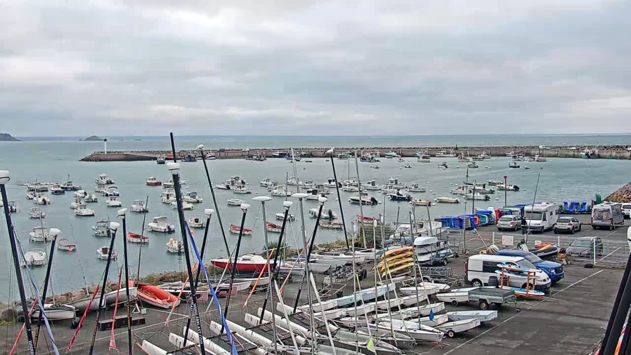 Erquy Comune & Port Live Cam - Saint-Brieuc, Cotes-d'Armor, Bretagne, France