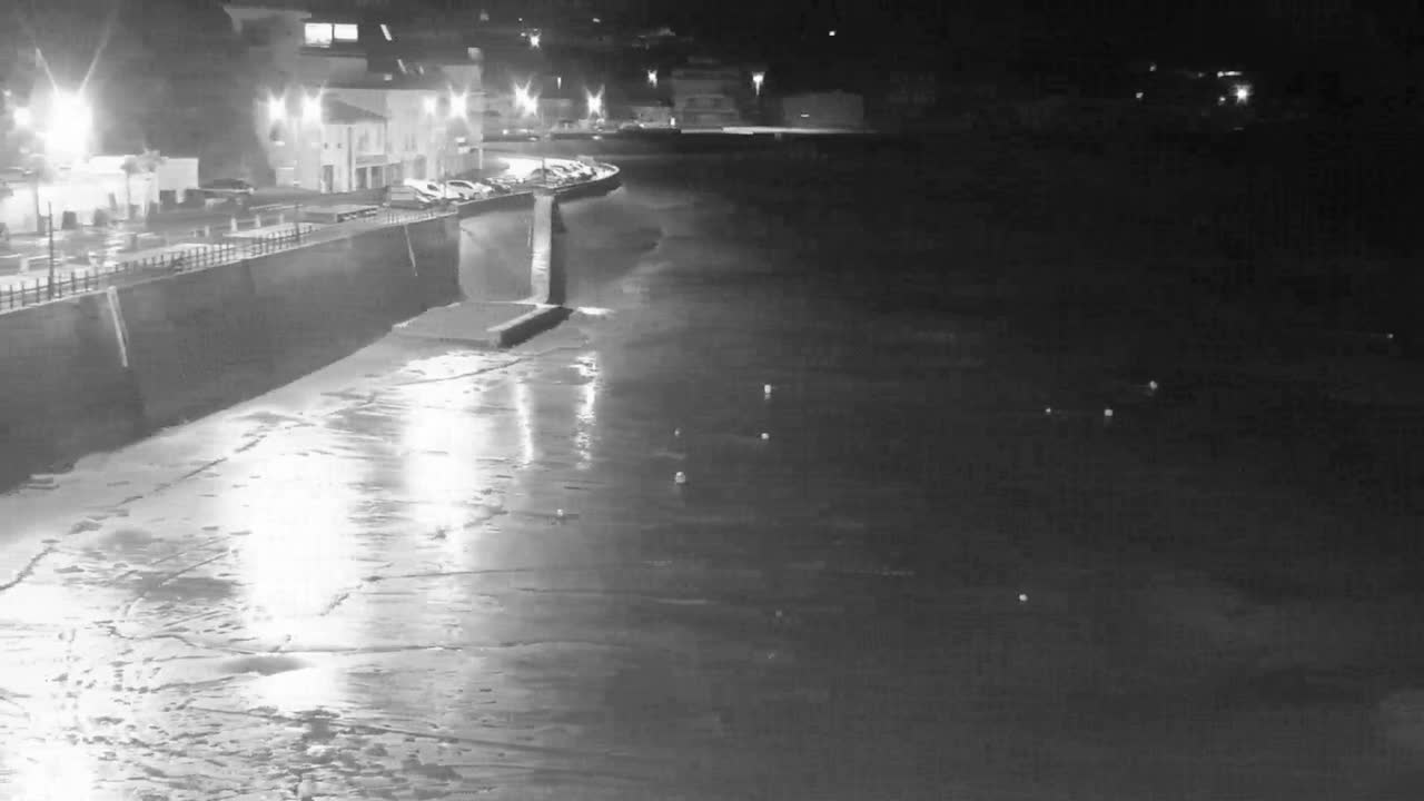 Erquy Comune & Port Live Cam - Saint-Brieuc, Cotes-d'Armor, Bretagne, France