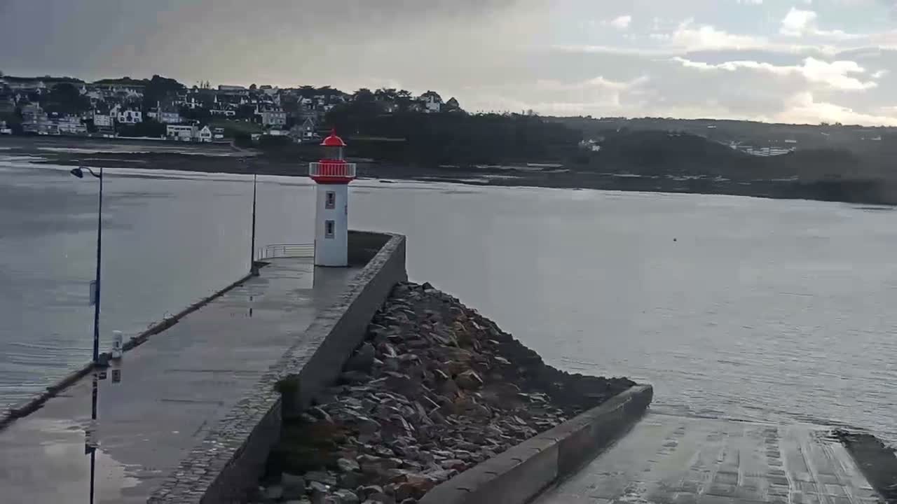 Erquy Comune & Port Live Cam - Saint-Brieuc, Cotes-d'Armor, Bretagne, France