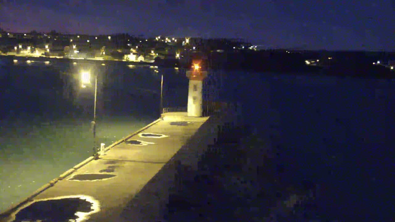 Erquy Comune & Port Live Cam - Saint-Brieuc, Cotes-d'Armor, Bretagne, France