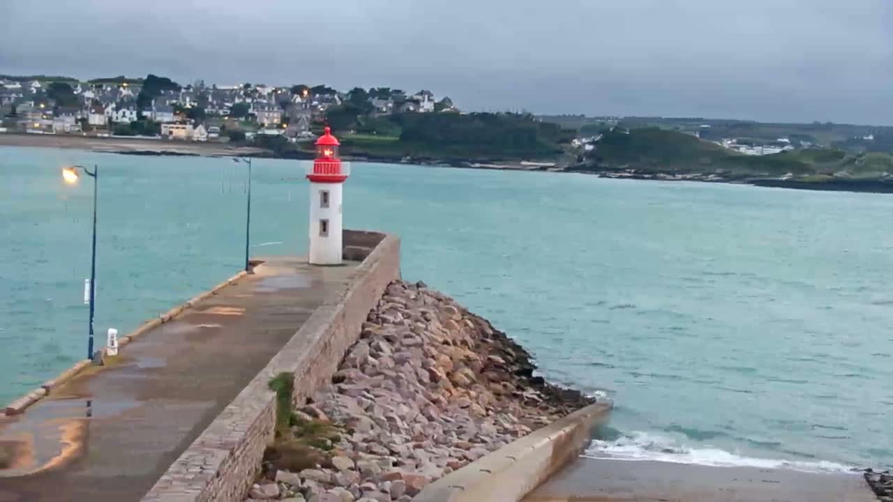 Erquy Comune & Port Live Cam - Saint-Brieuc, Cotes-d'Armor, Bretagne, France