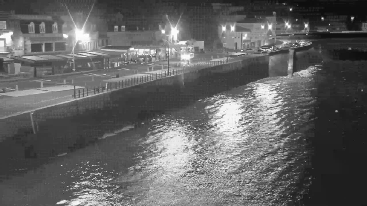 Erquy Comune & Port Live Cam - Saint-Brieuc, Cotes-d'Armor, Bretagne, France