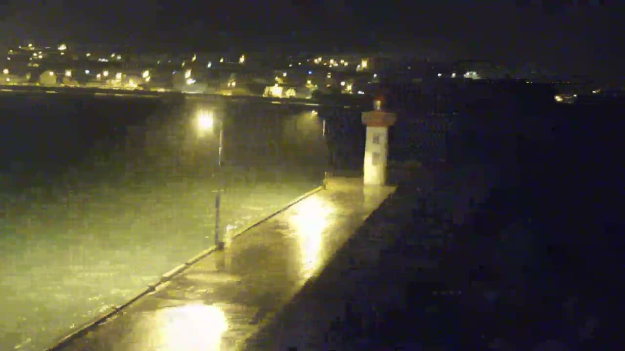 Erquy Comune & Port Live Cam - Saint-Brieuc, Cotes-d'Armor, Bretagne, France