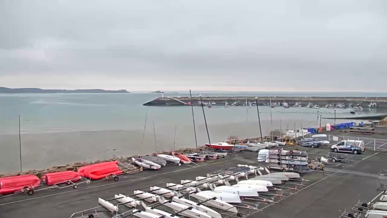 Erquy Comune & Port Live Cam - Saint-Brieuc, Cotes-d'Armor, Bretagne, France