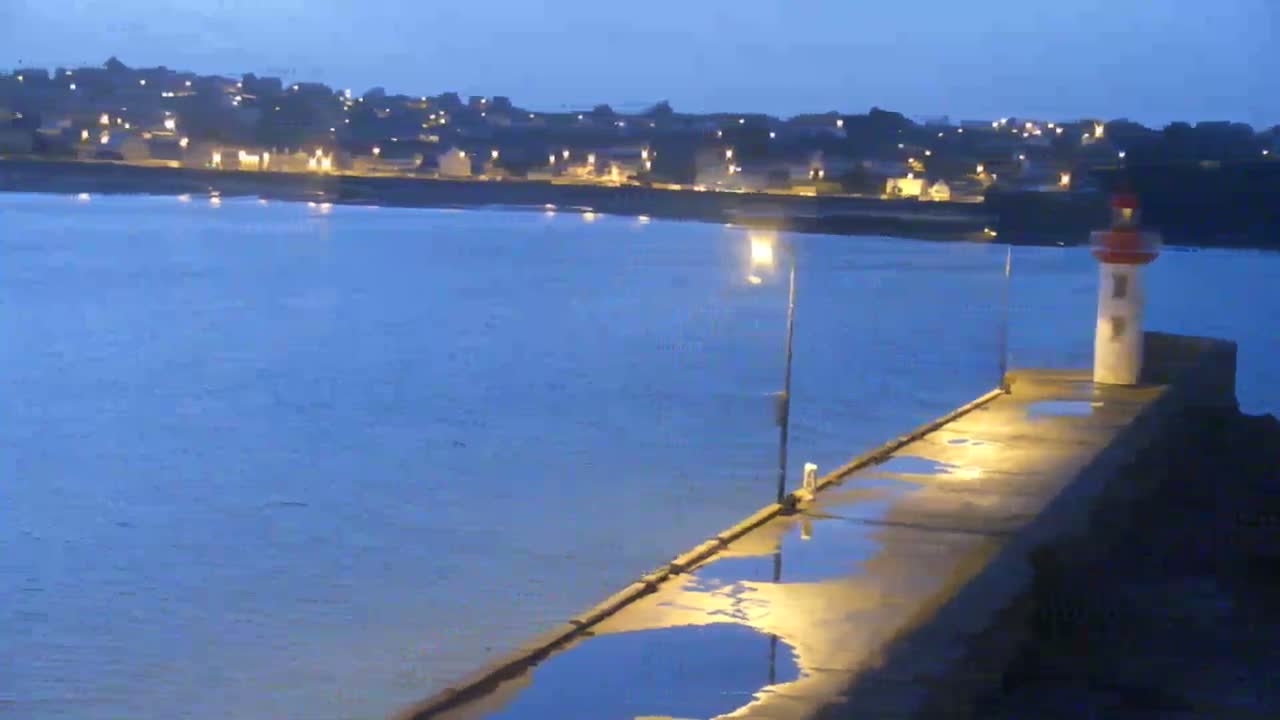 Erquy Comune & Port Live Cam - Saint-Brieuc, Cotes-d'Armor, Bretagne, France