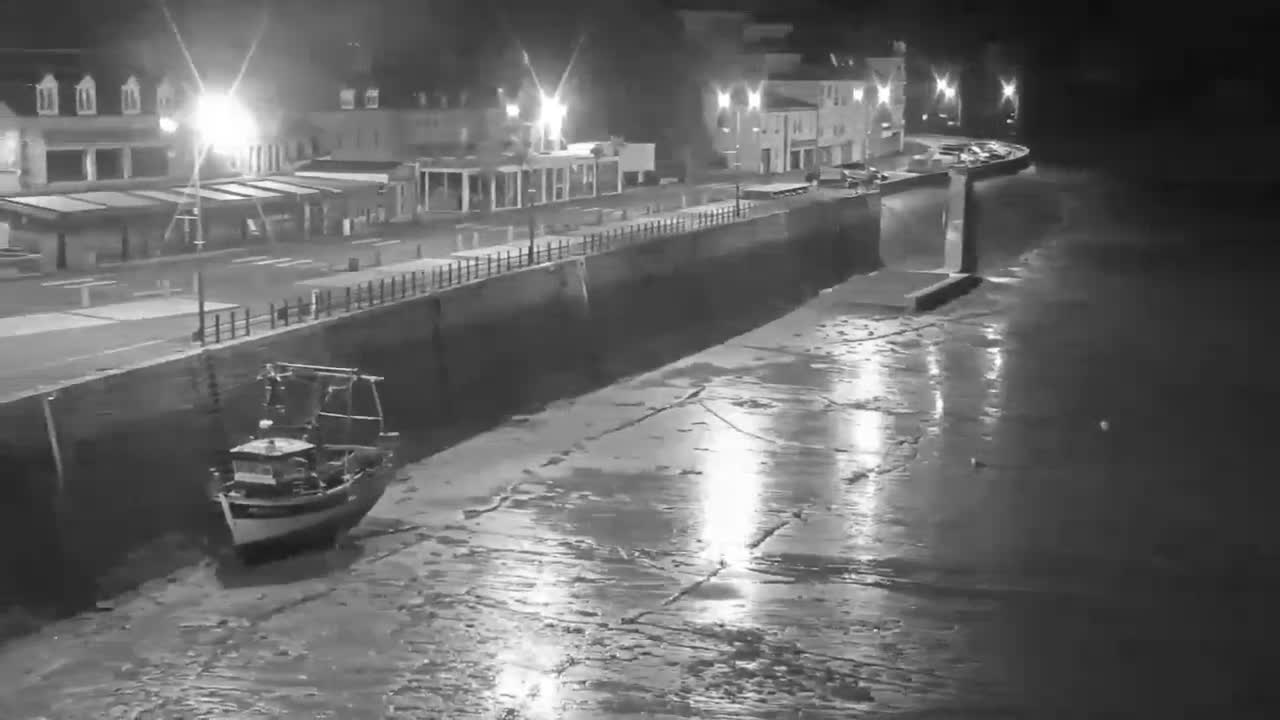 Erquy Comune & Port Live Cam - Saint-Brieuc, Cotes-d'Armor, Bretagne, France