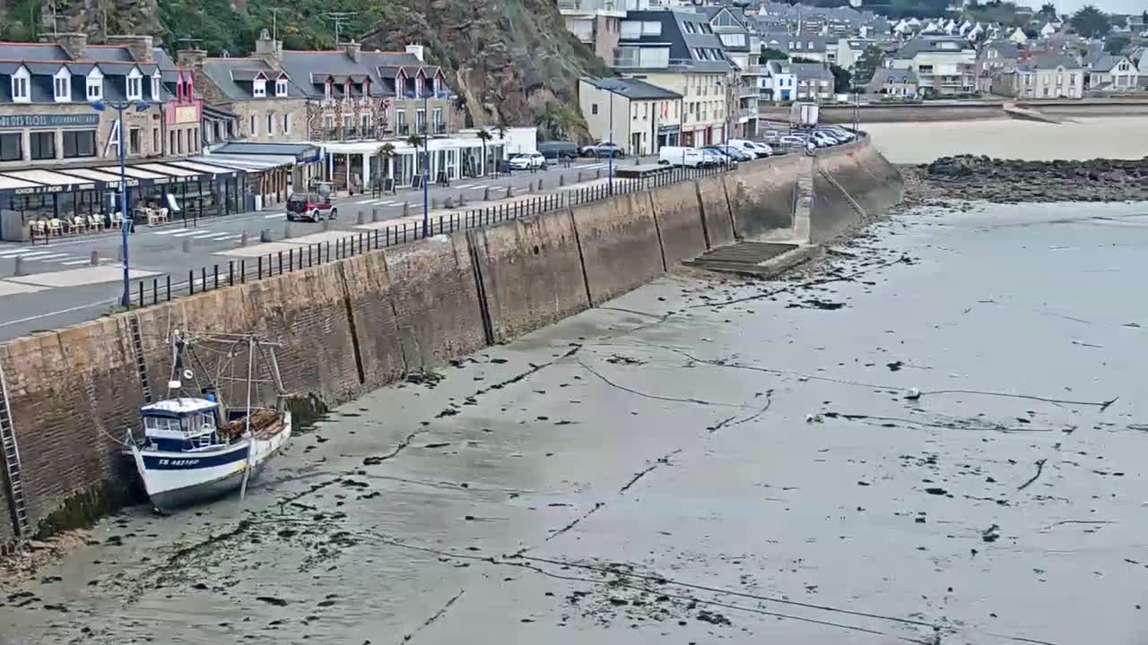 Erquy Comune & Port Live Cam - Saint-Brieuc, Cotes-d'Armor, Bretagne, France