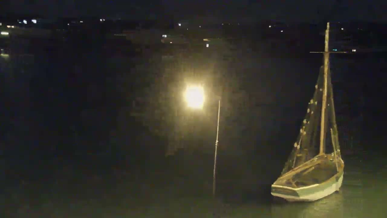 Erquy Comune & Port Live Cam - Saint-Brieuc, Cotes-d'Armor, Bretagne, France