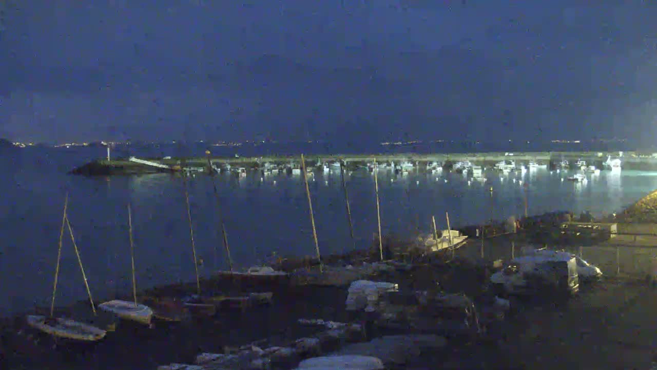 Erquy Comune & Port Live Cam - Saint-Brieuc, Cotes-d'Armor, Bretagne, France