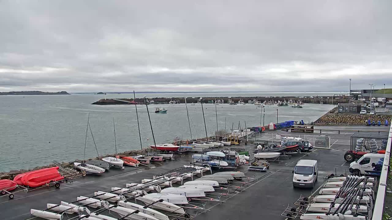 Erquy Comune & Port Live Cam - Saint-Brieuc, Cotes-d'Armor, Bretagne, France