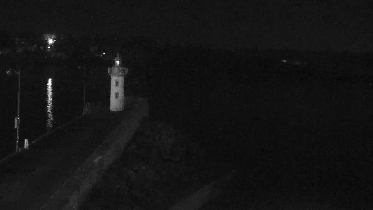 Erquy Comune & Port Live Cam - Saint-Brieuc, Cotes-d'Armor, Bretagne, France
