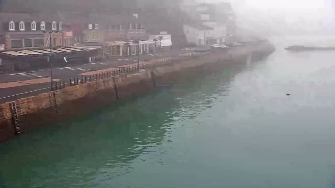 Erquy Comune & Port Live Cam - Saint-Brieuc, Cotes-d'Armor, Bretagne, France