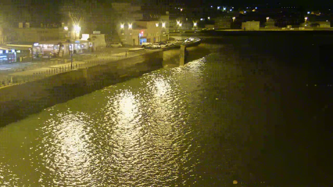 Erquy Comune & Port Live Cam - Saint-Brieuc, Cotes-d'Armor, Bretagne, France