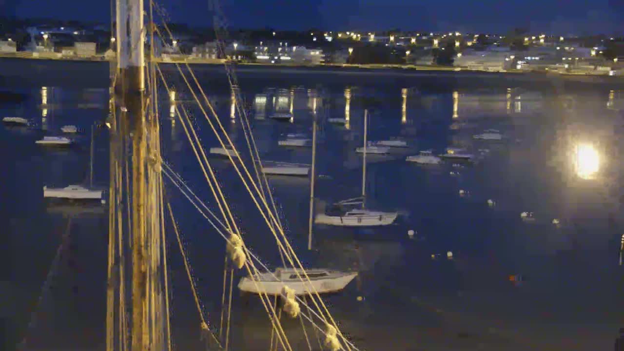 Erquy Comune & Port Live Cam - Saint-Brieuc, Cotes-d'Armor, Bretagne, France