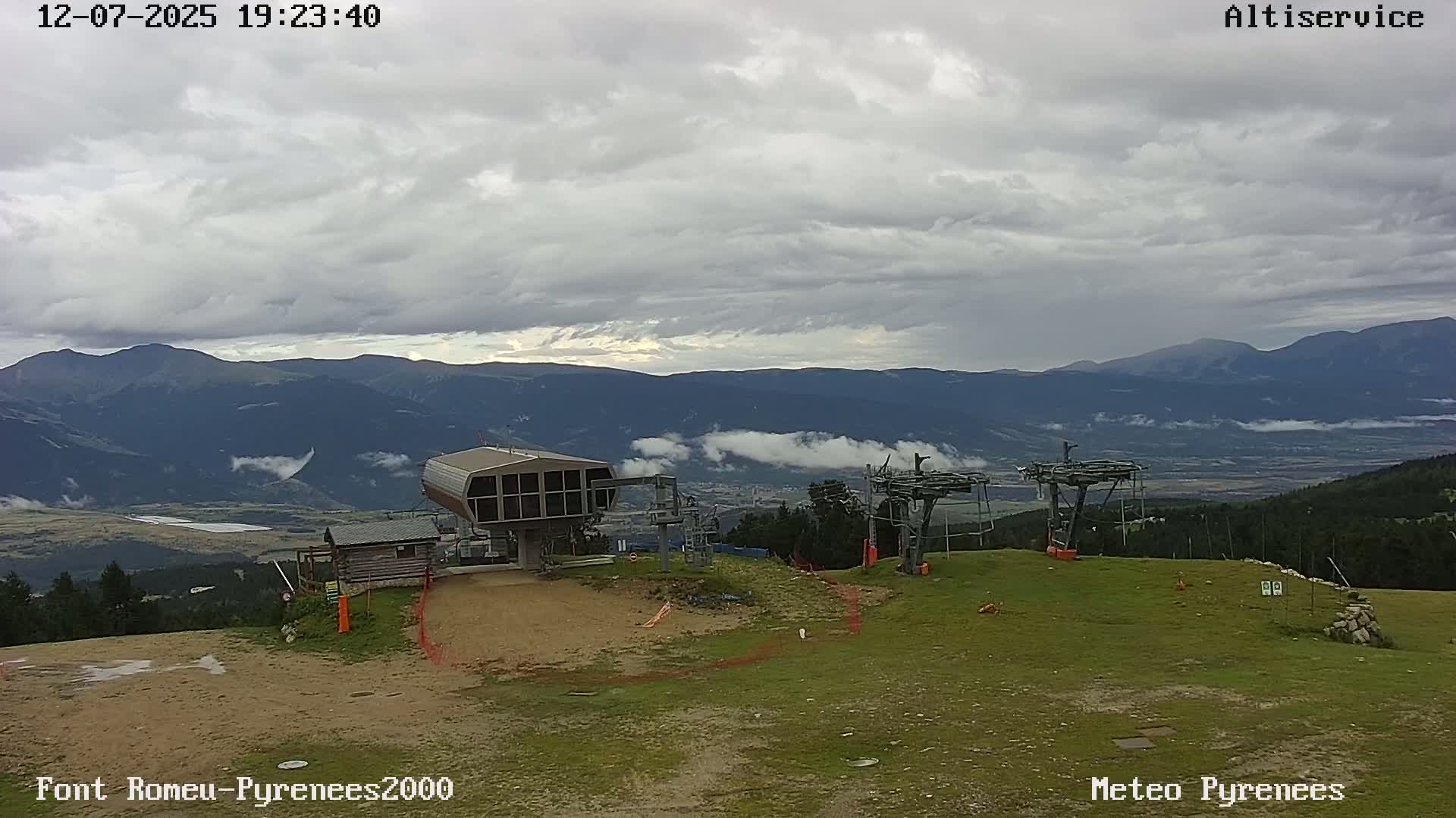Font-Romeu Ski Slopes & Pyrenees Summits Panaromic 360 Live Cam - Prades, Pyrenees-Orientales, Occitanie, France