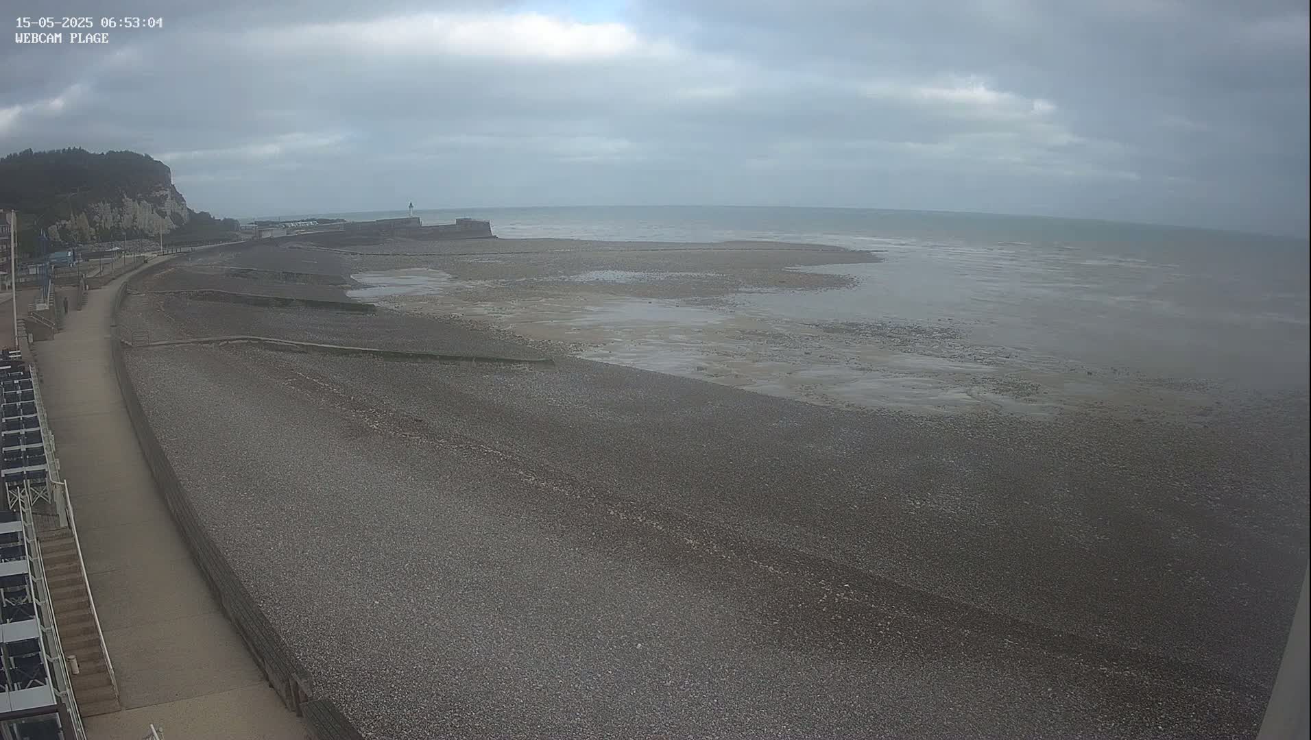 Plage de Saint-Valery-en-Caux  Beach Live Cam - Dieppe, Seine-Maritime, Normandie, France