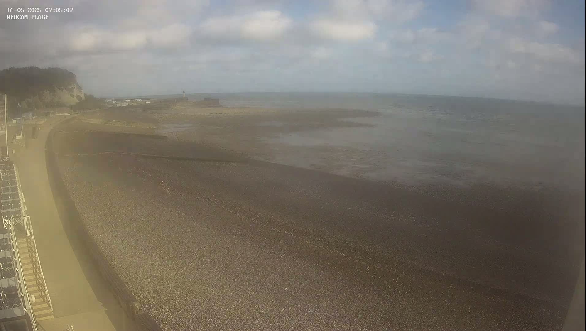 Plage de Saint-Valery-en-Caux  Beach Live Cam - Dieppe, Seine-Maritime, Normandie, France