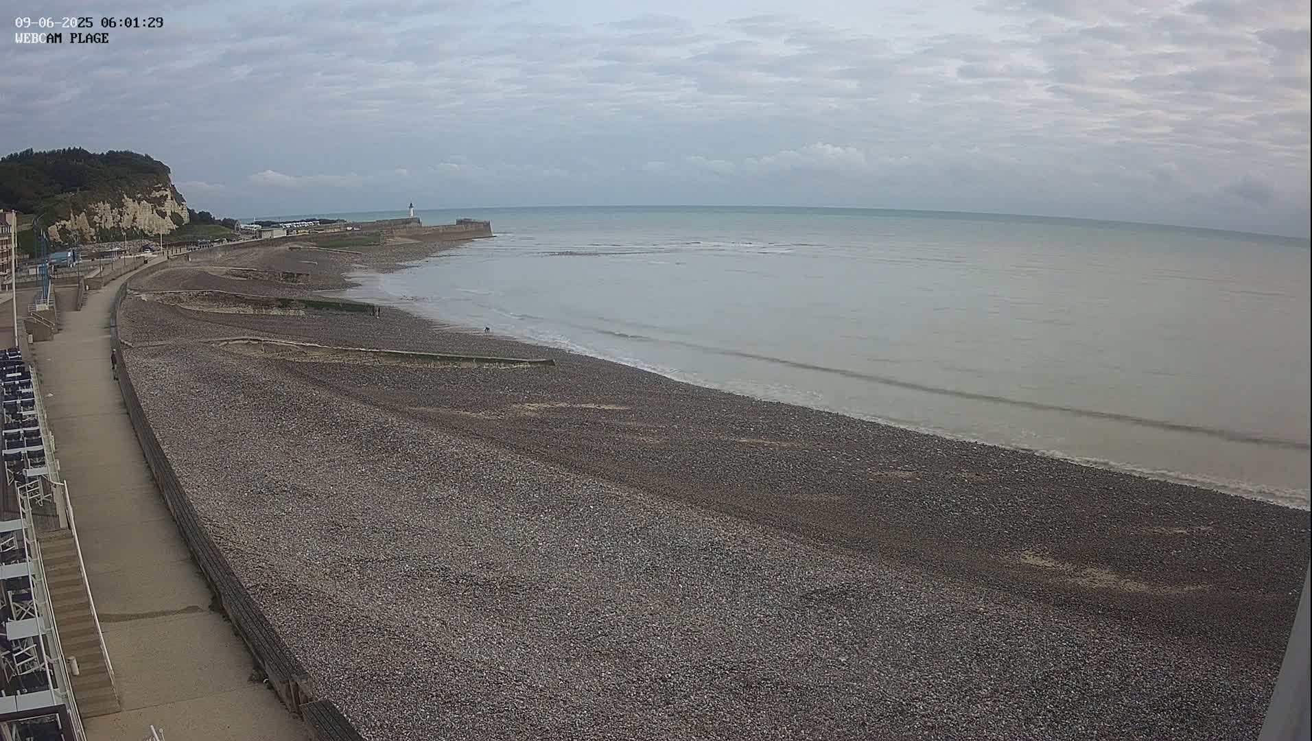 Plage de Saint-Valery-en-Caux  Beach Live Cam - Dieppe, Seine-Maritime, Normandie, France