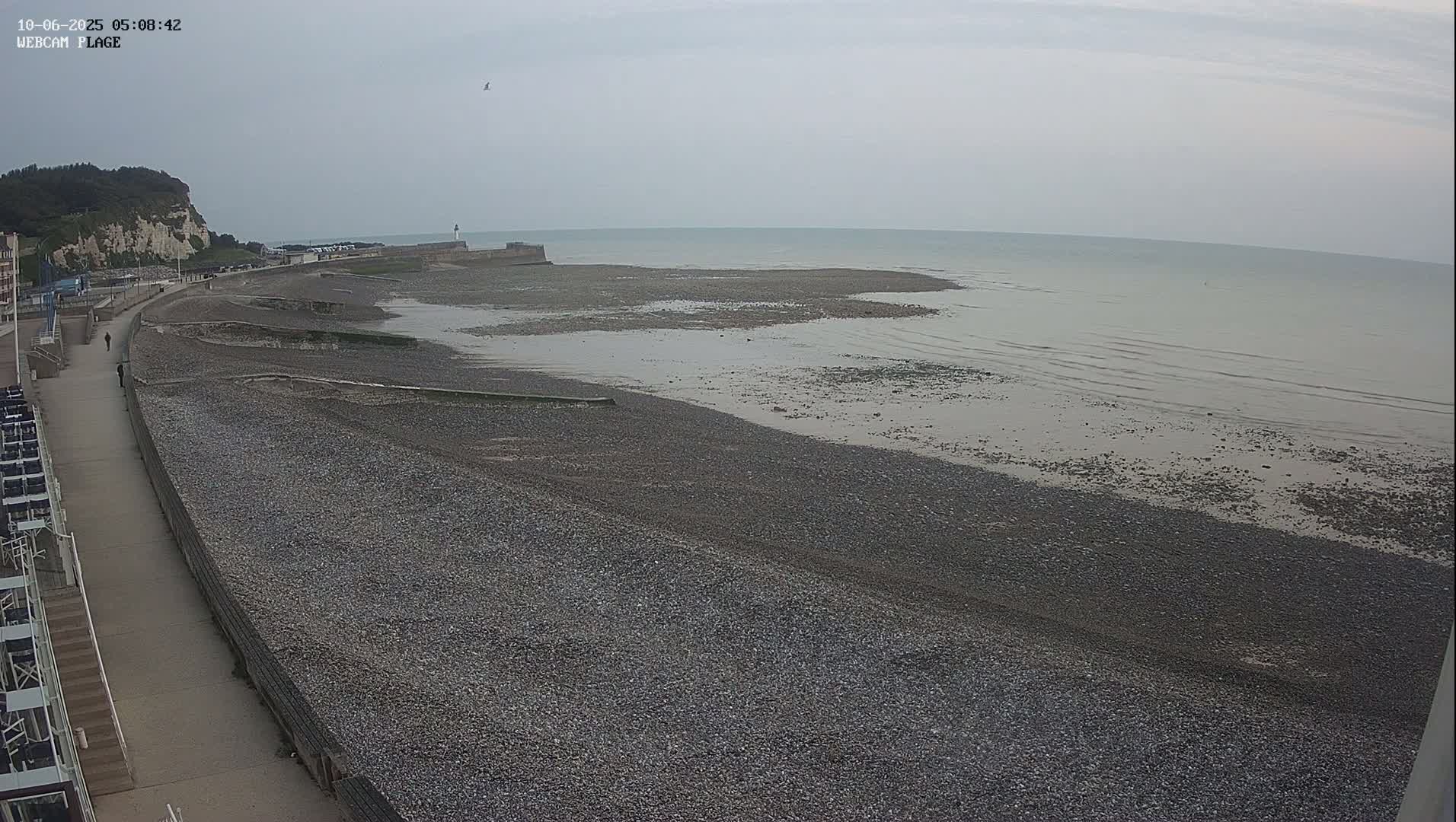 Plage de Saint-Valery-en-Caux  Beach Live Cam - Dieppe, Seine-Maritime, Normandie, France