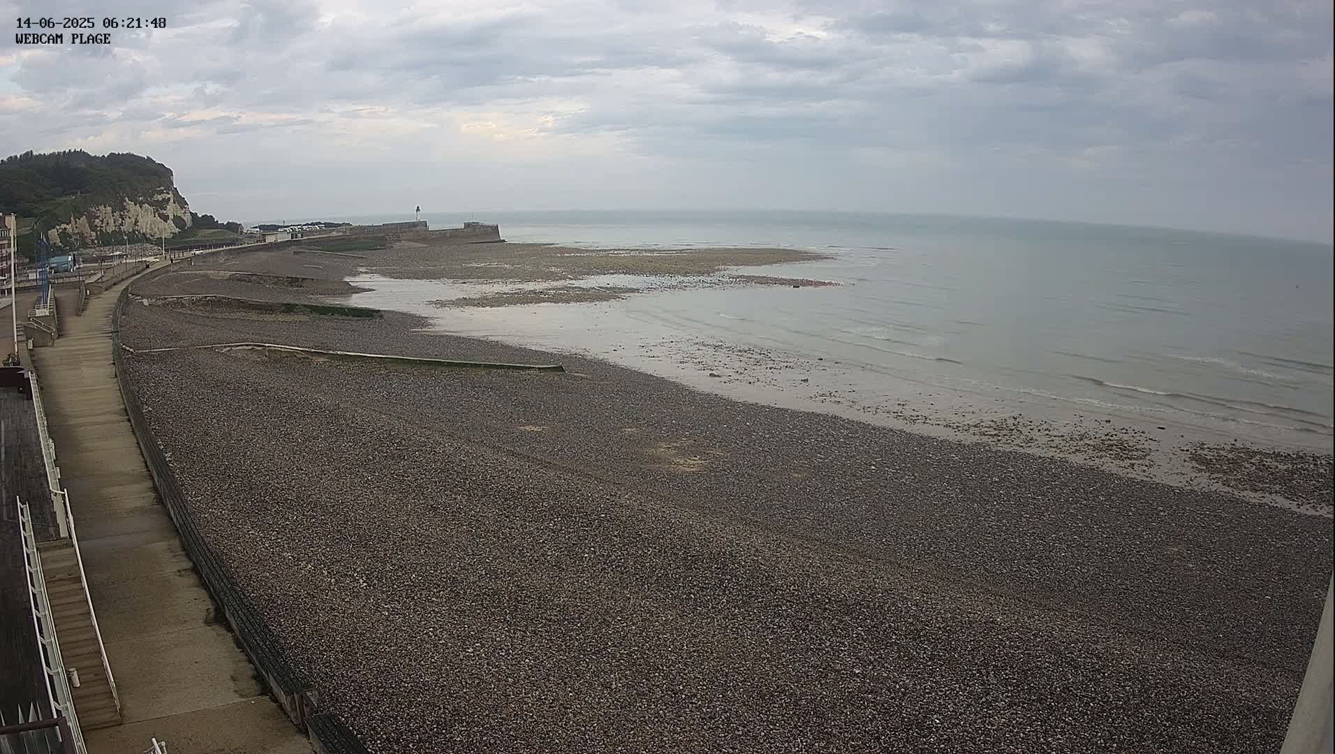 Plage de Saint-Valery-en-Caux  Beach Live Cam - Dieppe, Seine-Maritime, Normandie, France