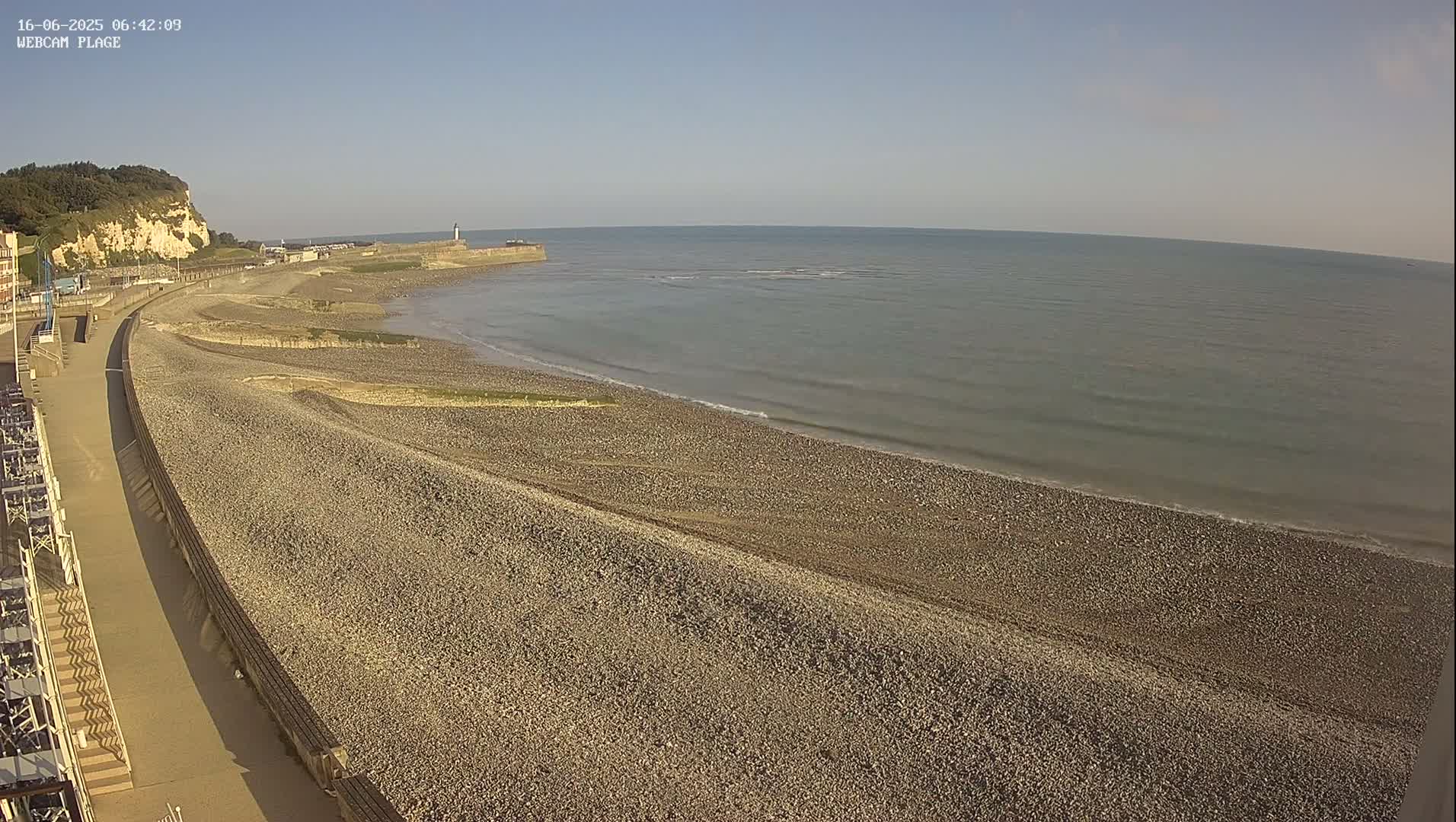Plage de Saint-Valery-en-Caux  Beach Live Cam - Dieppe, Seine-Maritime, Normandie, France