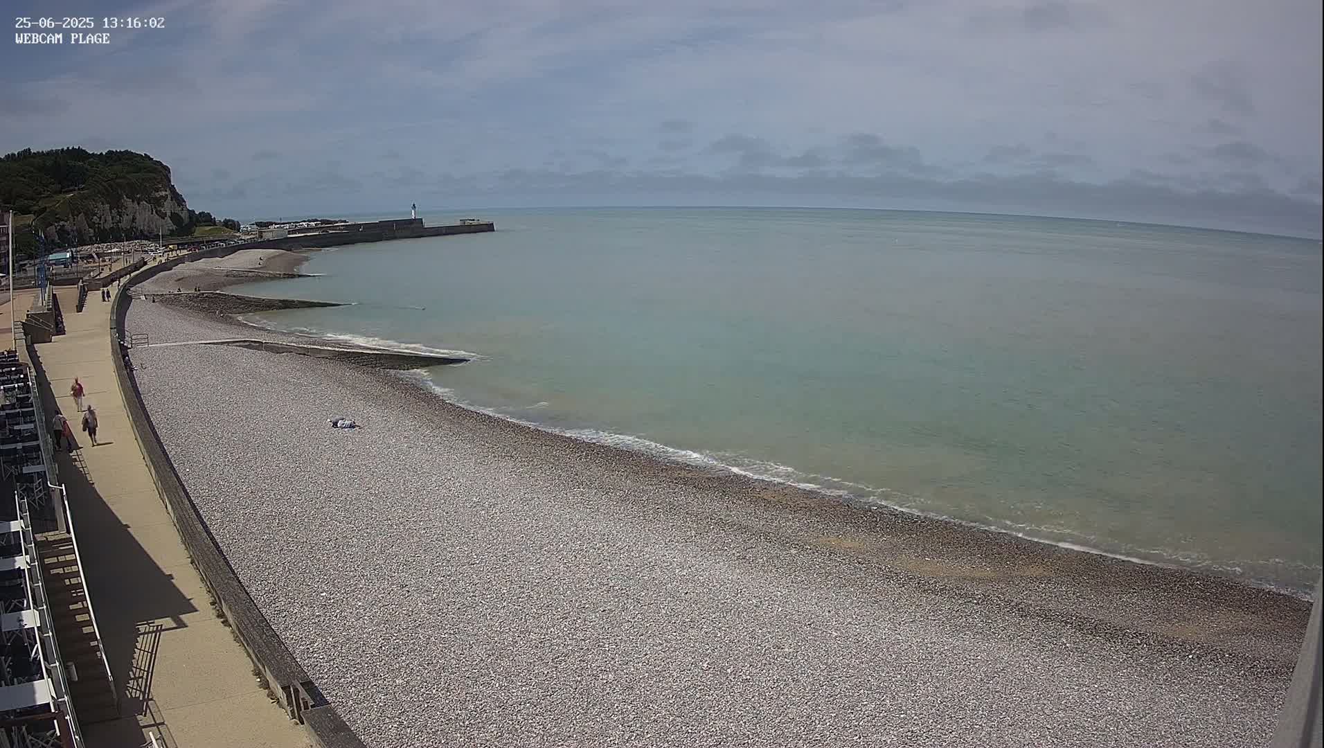 Plage de Saint-Valery-en-Caux  Beach Live Cam - Dieppe, Seine-Maritime, Normandie, France