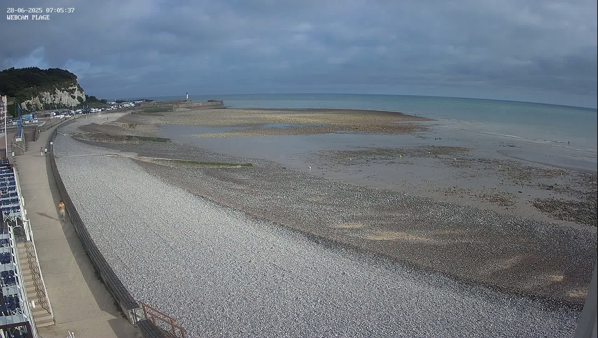 Plage de Saint-Valery-en-Caux  Beach Live Cam - Dieppe, Seine-Maritime, Normandie, France