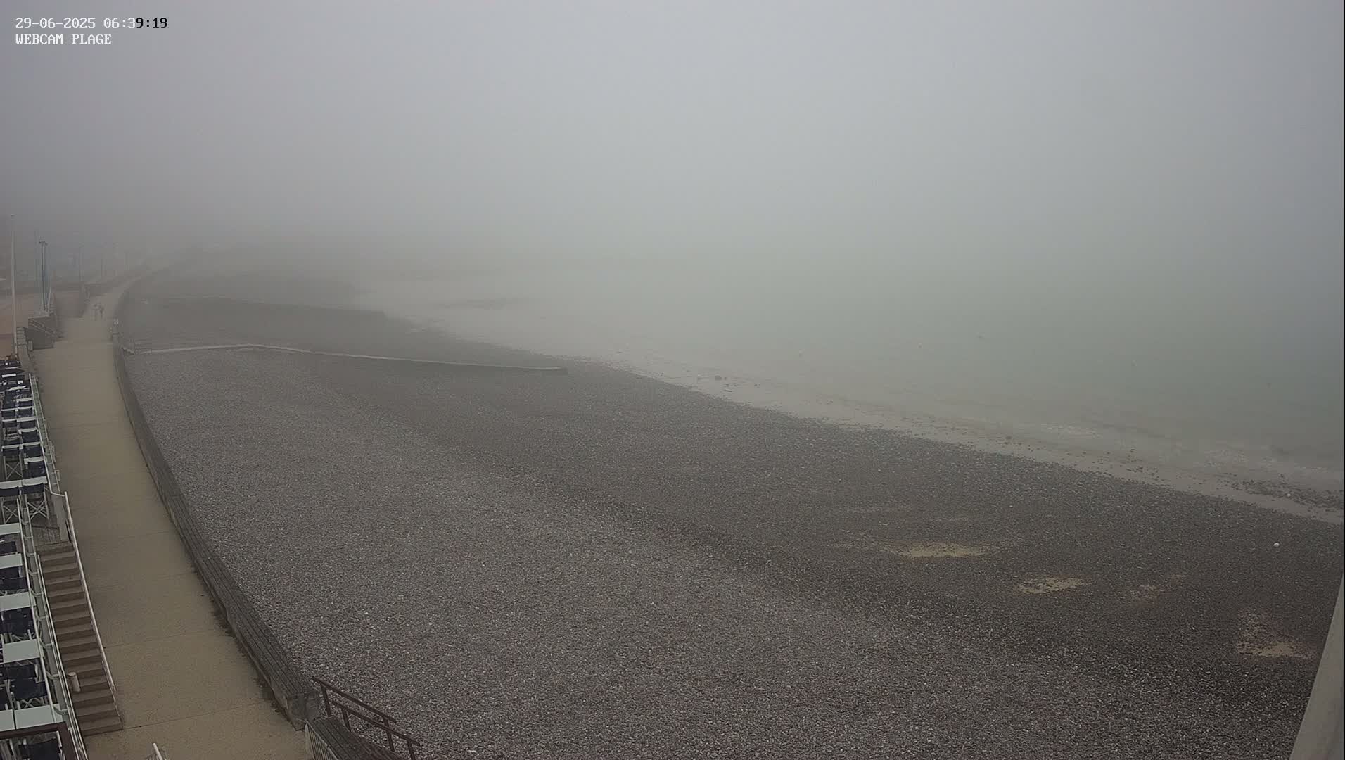 Plage de Saint-Valery-en-Caux  Beach Live Cam - Dieppe, Seine-Maritime, Normandie, France