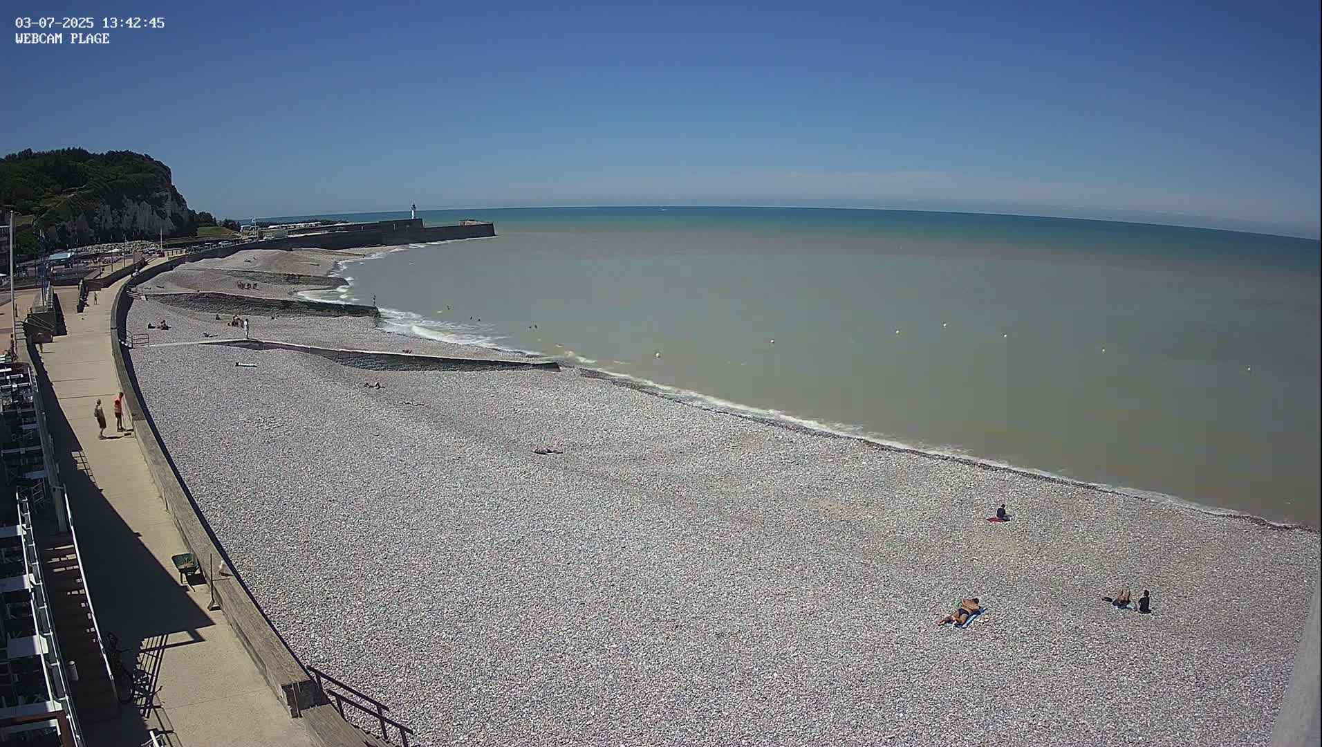 Plage de Saint-Valery-en-Caux  Beach Live Cam - Dieppe, Seine-Maritime, Normandie, France