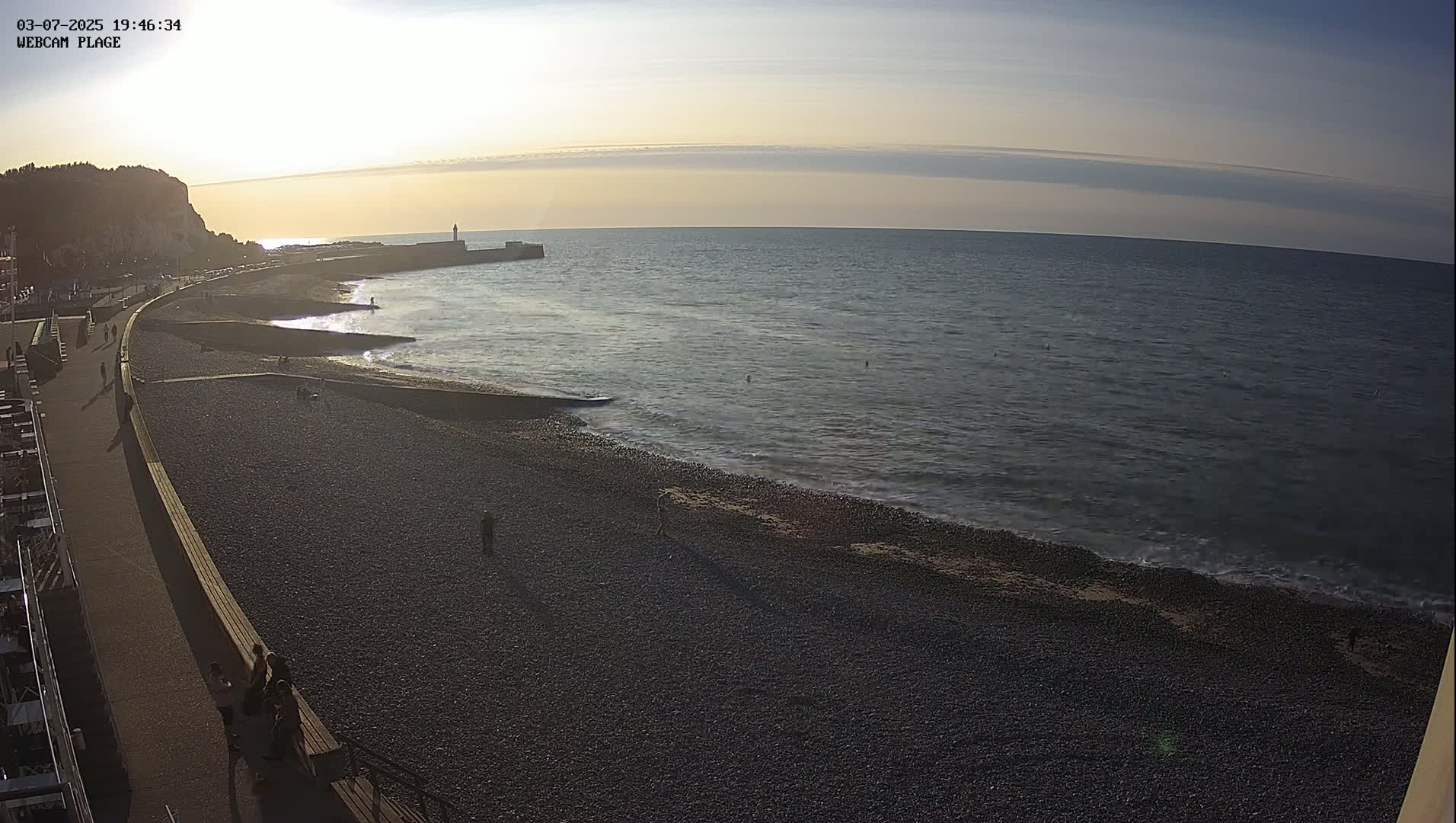 Plage de Saint-Valery-en-Caux  Beach Live Cam - Dieppe, Seine-Maritime, Normandie, France
