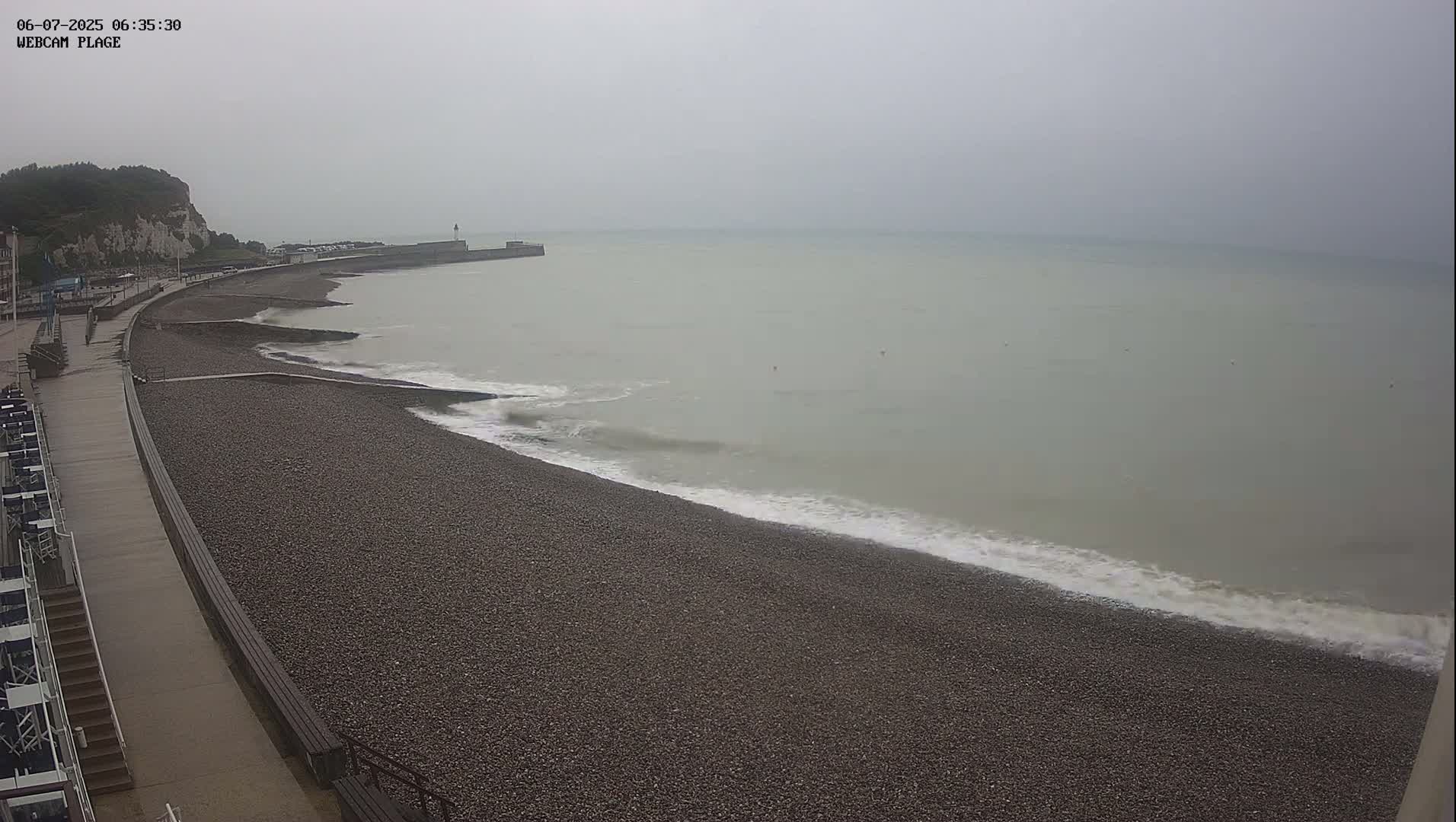 Plage de Saint-Valery-en-Caux  Beach Live Cam - Dieppe, Seine-Maritime, Normandie, France