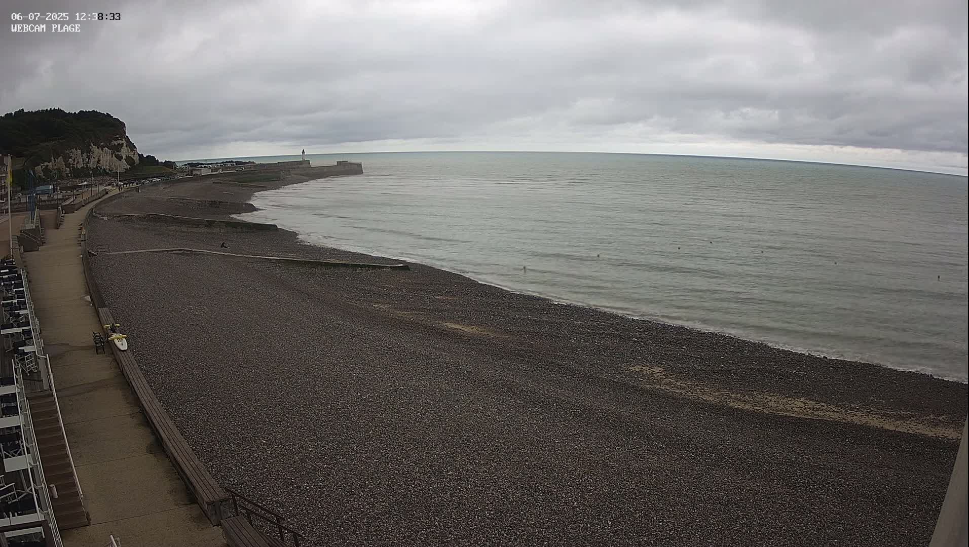 Plage de Saint-Valery-en-Caux  Beach Live Cam - Dieppe, Seine-Maritime, Normandie, France