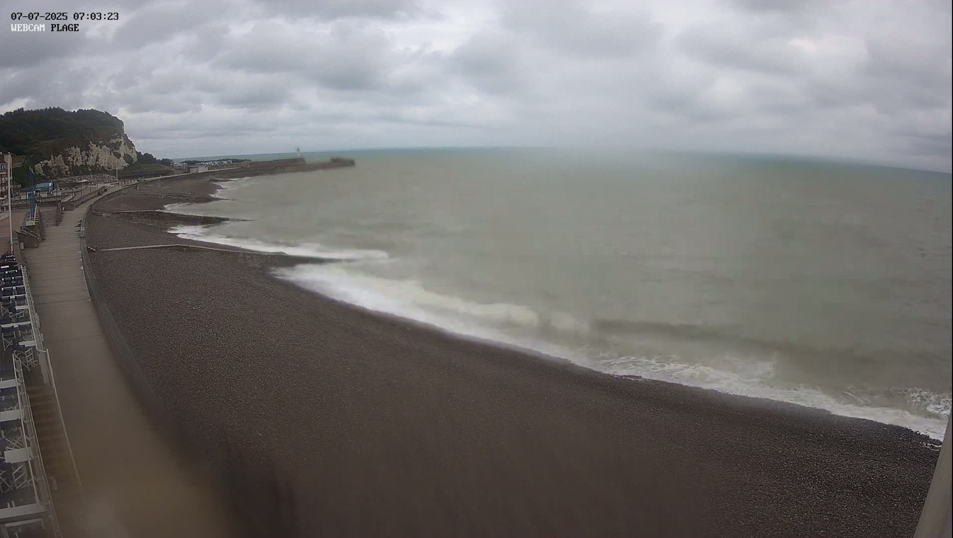 Plage de Saint-Valery-en-Caux  Beach Live Cam - Dieppe, Seine-Maritime, Normandie, France