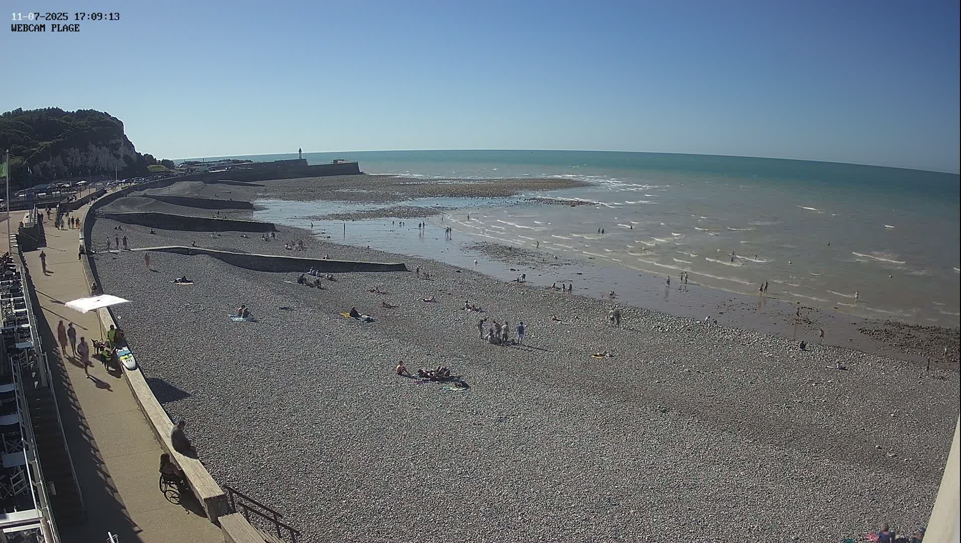 Plage de Saint-Valery-en-Caux  Beach Live Cam - Dieppe, Seine-Maritime, Normandie, France
