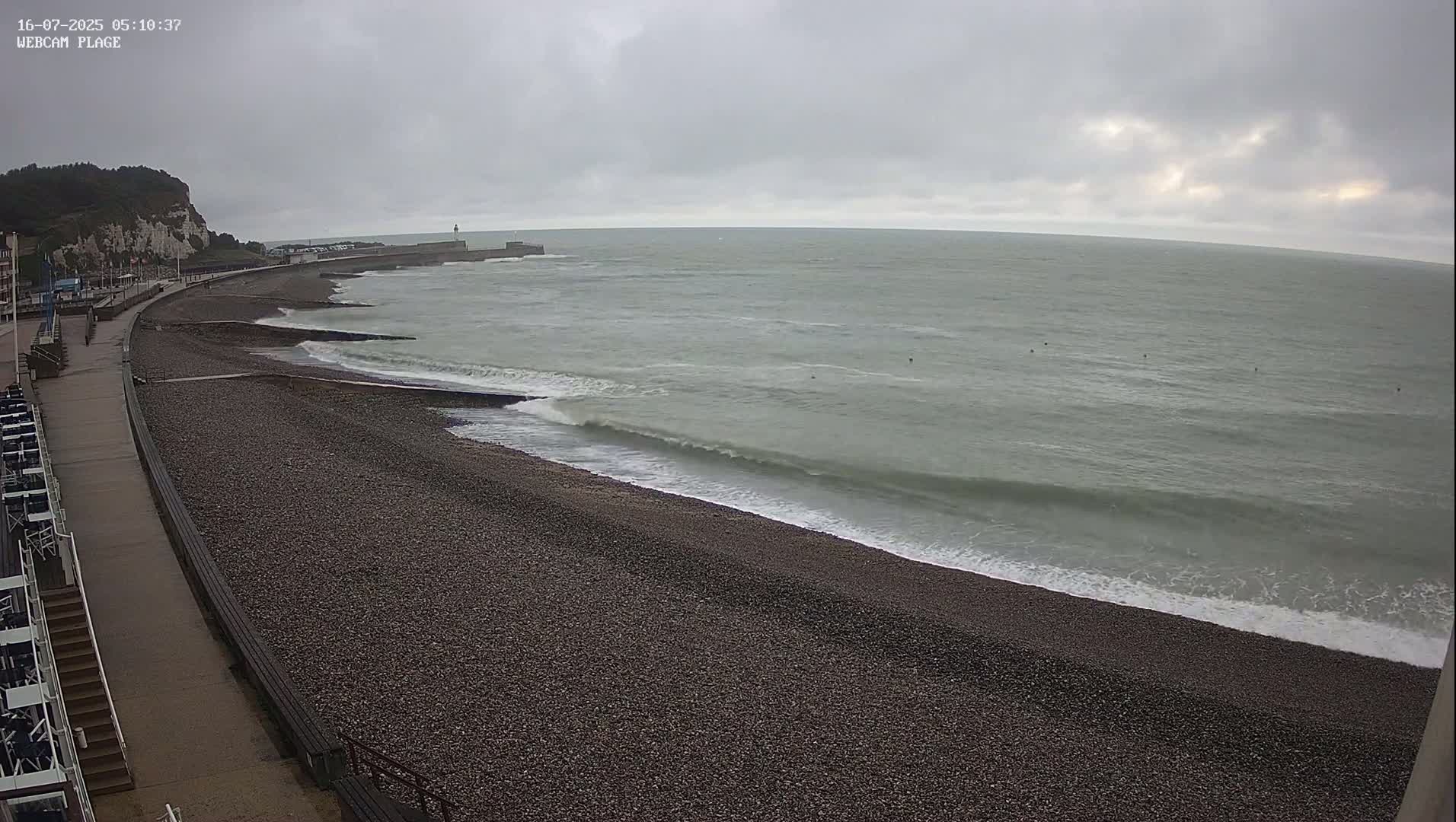 Plage de Saint-Valery-en-Caux  Beach Live Cam - Dieppe, Seine-Maritime, Normandie, France
