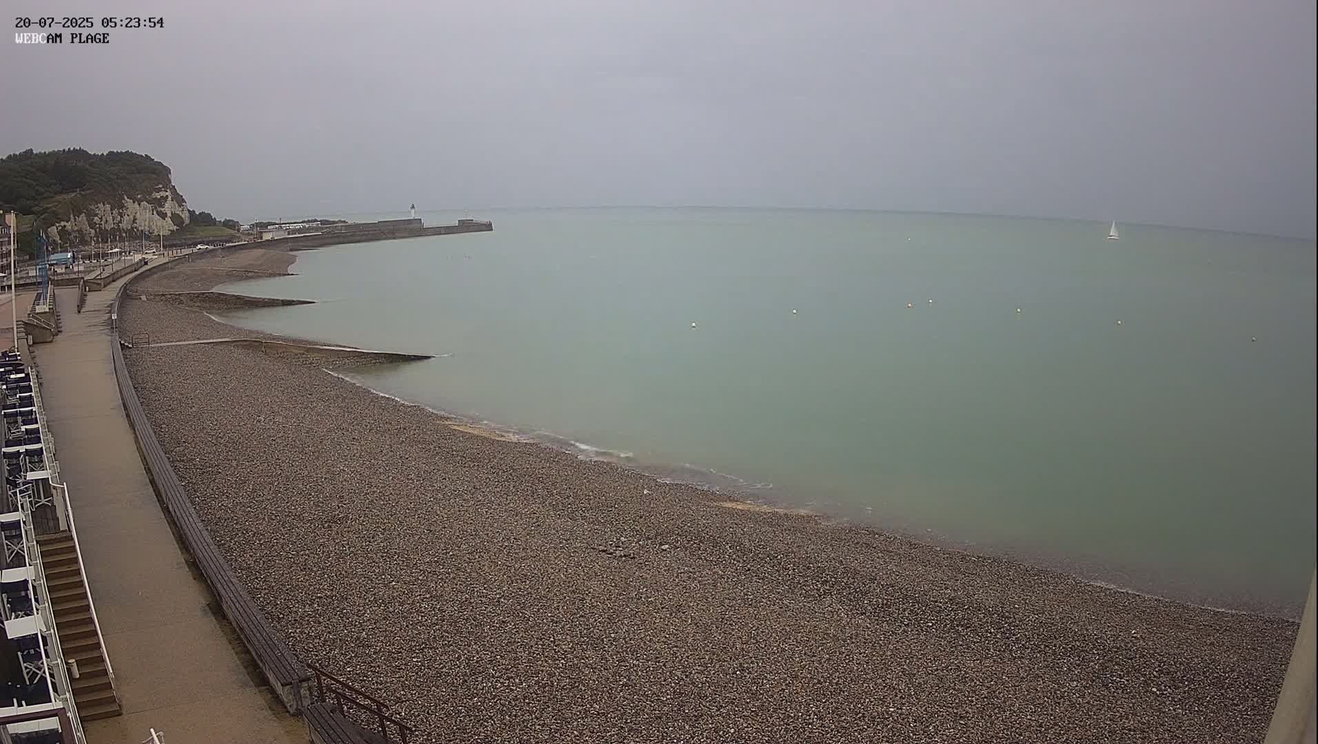 Plage de Saint-Valery-en-Caux  Beach Live Cam - Dieppe, Seine-Maritime, Normandie, France