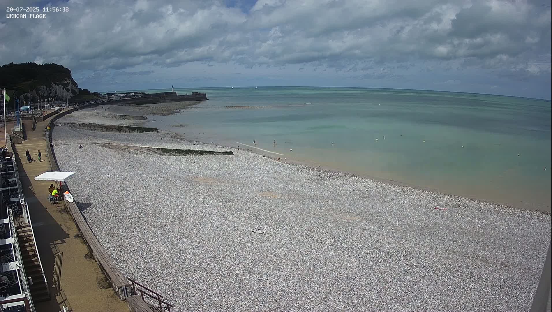 Plage de Saint-Valery-en-Caux  Beach Live Cam - Dieppe, Seine-Maritime, Normandie, France