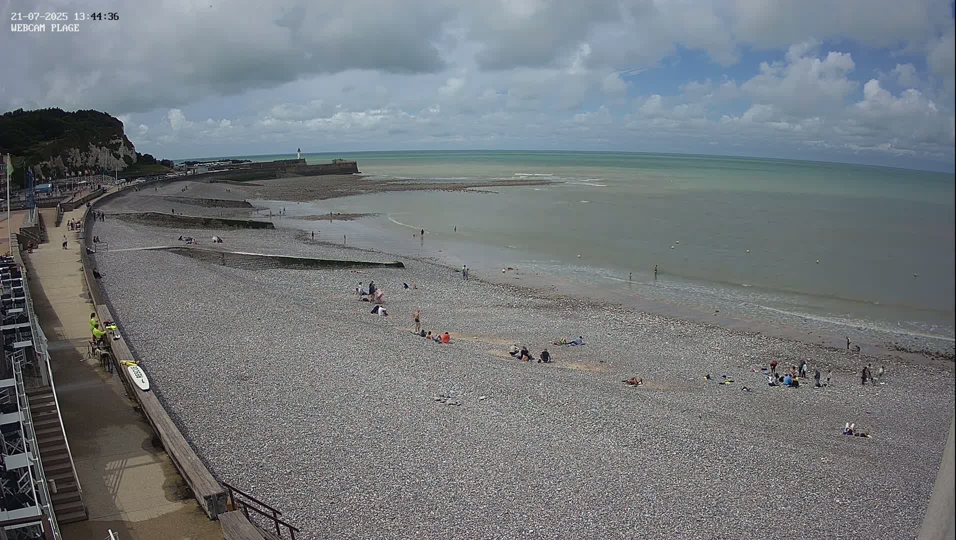 Plage de Saint-Valery-en-Caux  Beach Live Cam - Dieppe, Seine-Maritime, Normandie, France