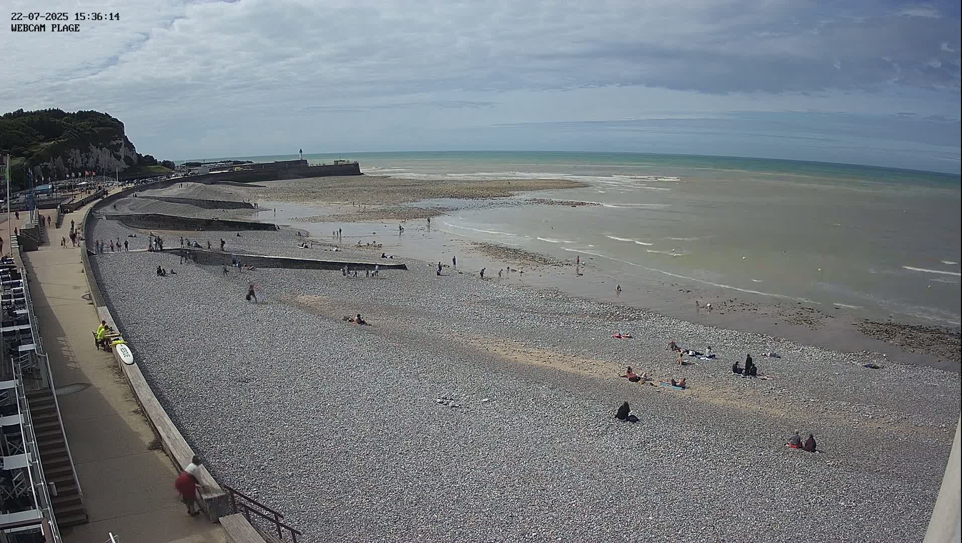 Plage de Saint-Valery-en-Caux  Beach Live Cam - Dieppe, Seine-Maritime, Normandie, France