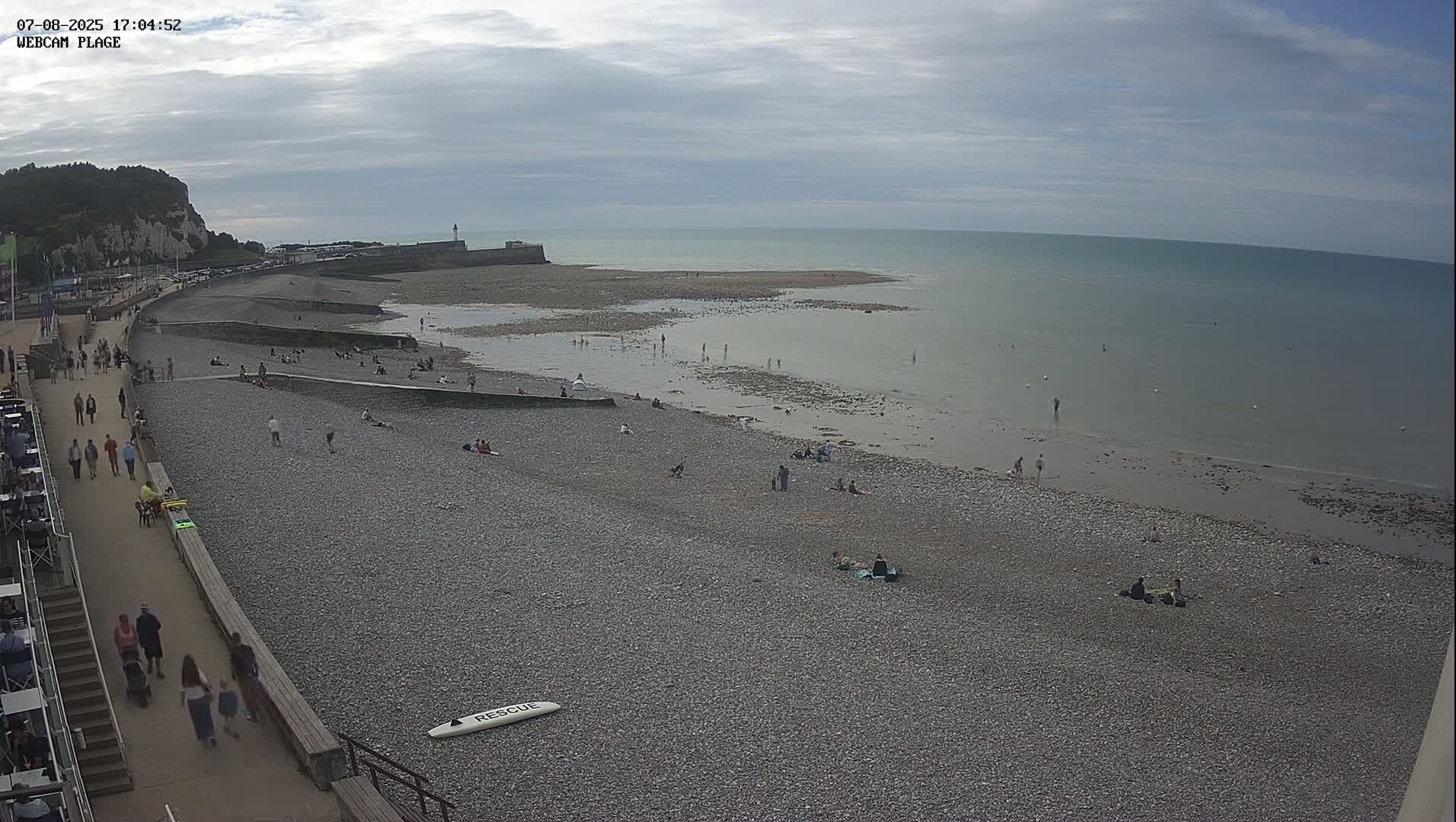 Plage de Saint-Valery-en-Caux  Beach Live Cam - Dieppe, Seine-Maritime, Normandie, France