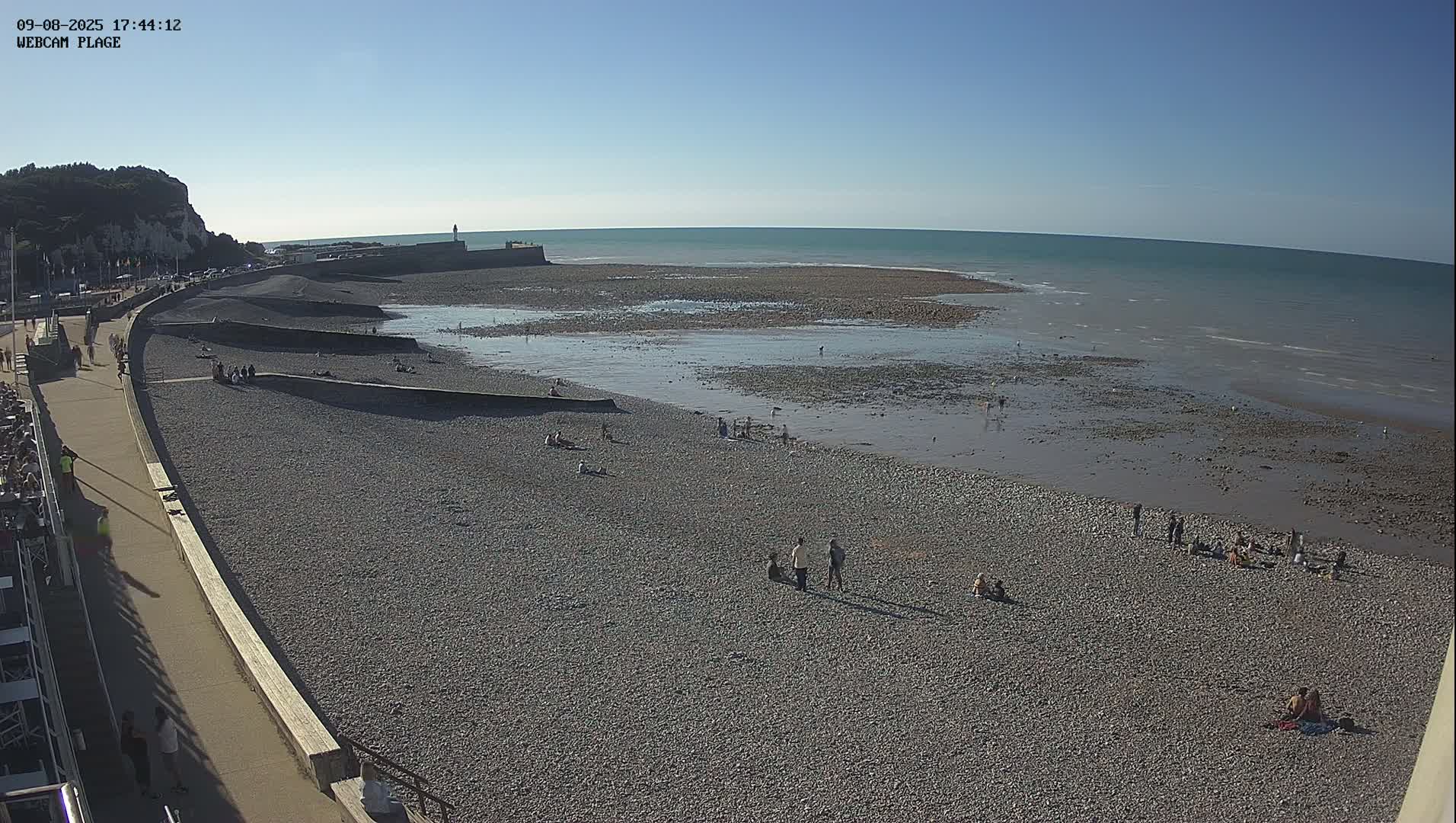 Plage de Saint-Valery-en-Caux  Beach Live Cam - Dieppe, Seine-Maritime, Normandie, France
