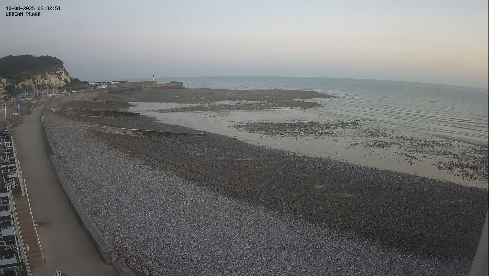 Plage de Saint-Valery-en-Caux  Beach Live Cam - Dieppe, Seine-Maritime, Normandie, France