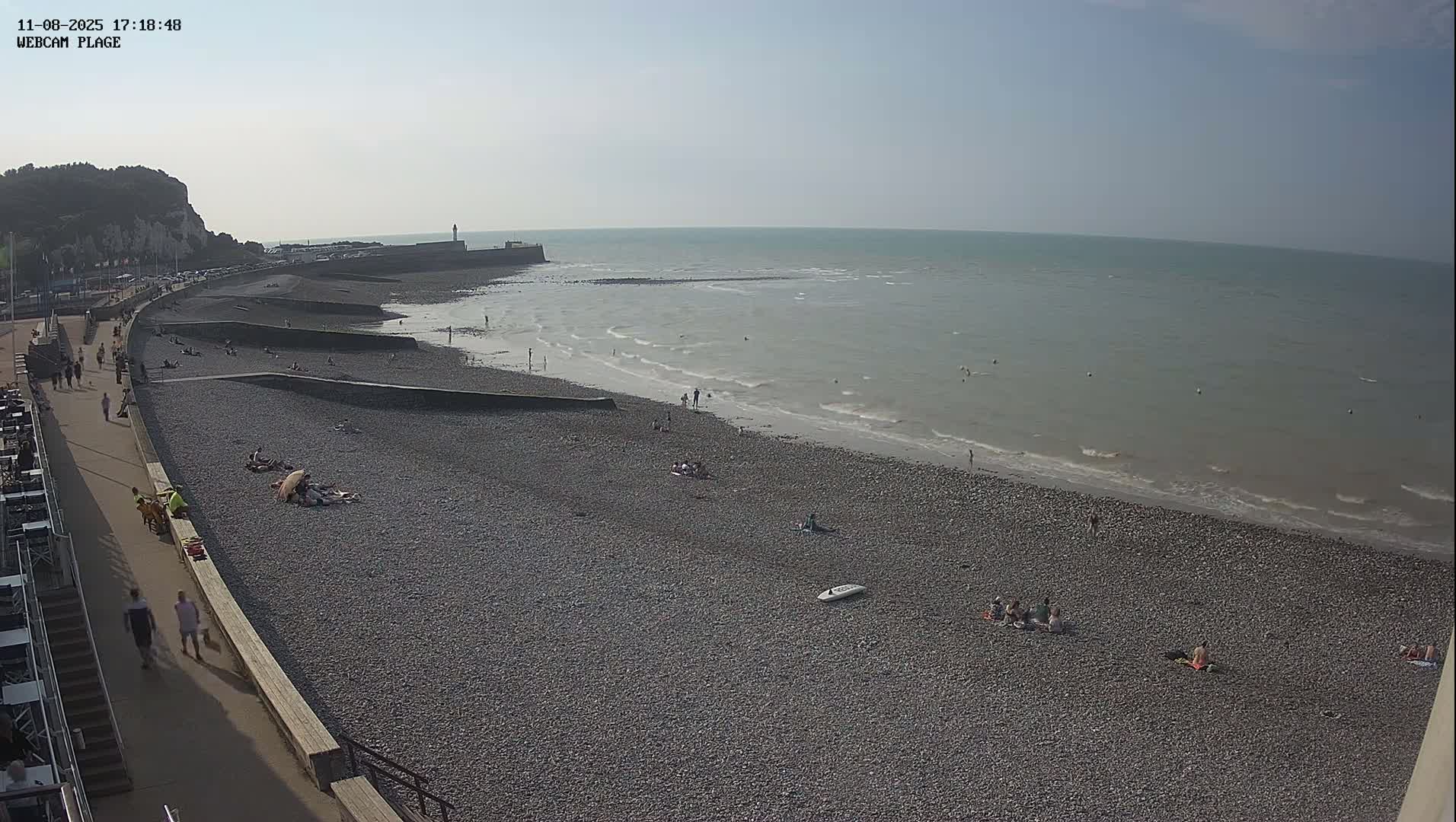 Plage de Saint-Valery-en-Caux  Beach Live Cam - Dieppe, Seine-Maritime, Normandie, France