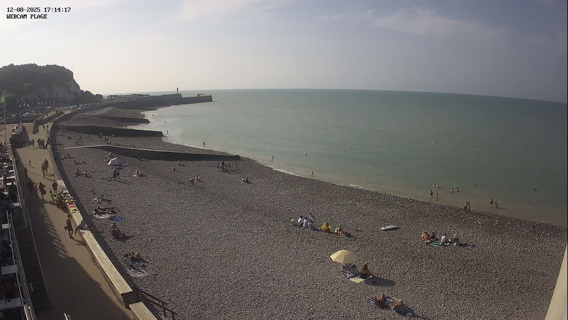 Plage de Saint-Valery-en-Caux  Beach Live Cam - Dieppe, Seine-Maritime, Normandie, France