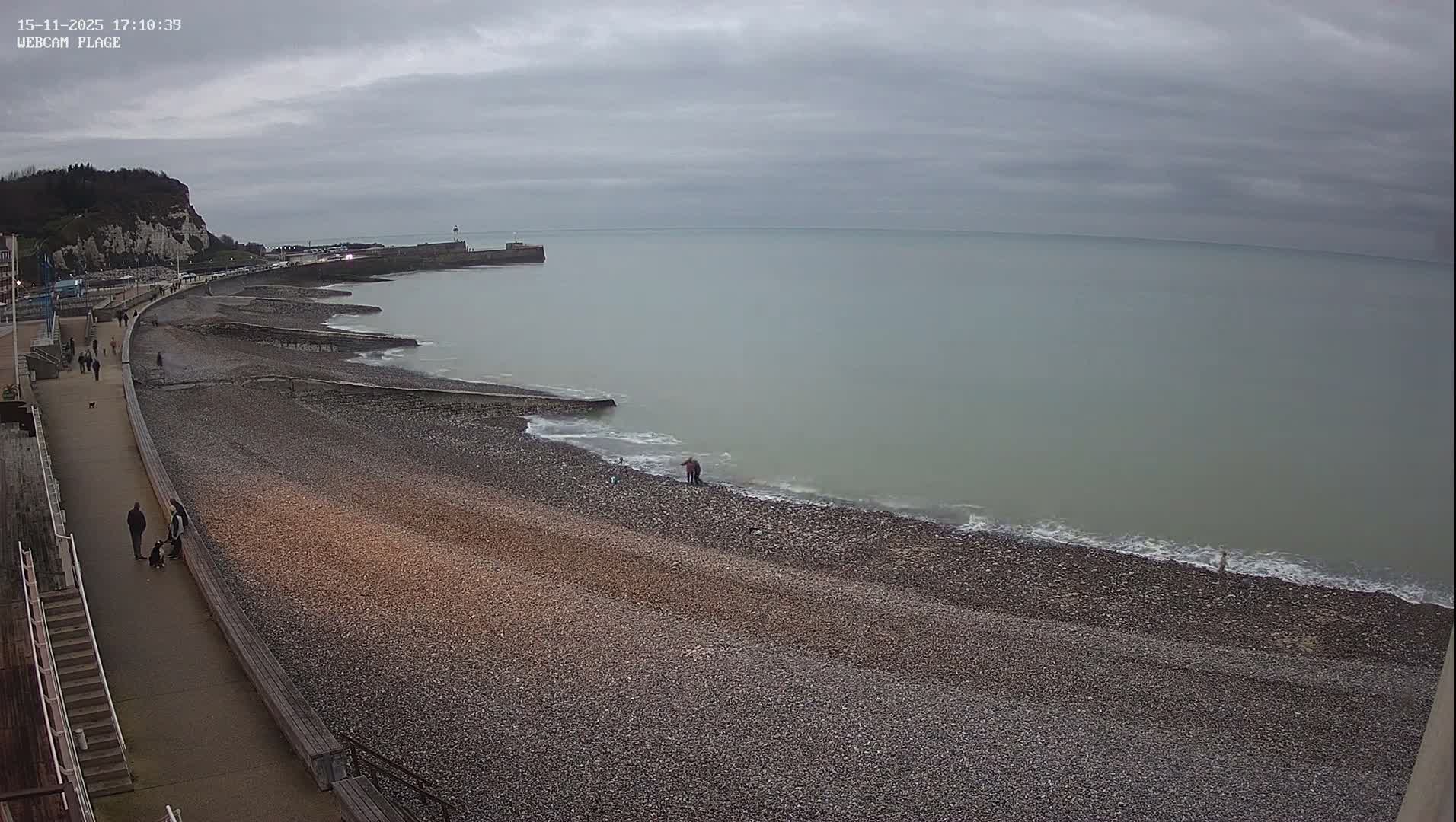 Plage de Saint-Valery-en-Caux  Beach Live Cam - Dieppe, Seine-Maritime, Normandie, France