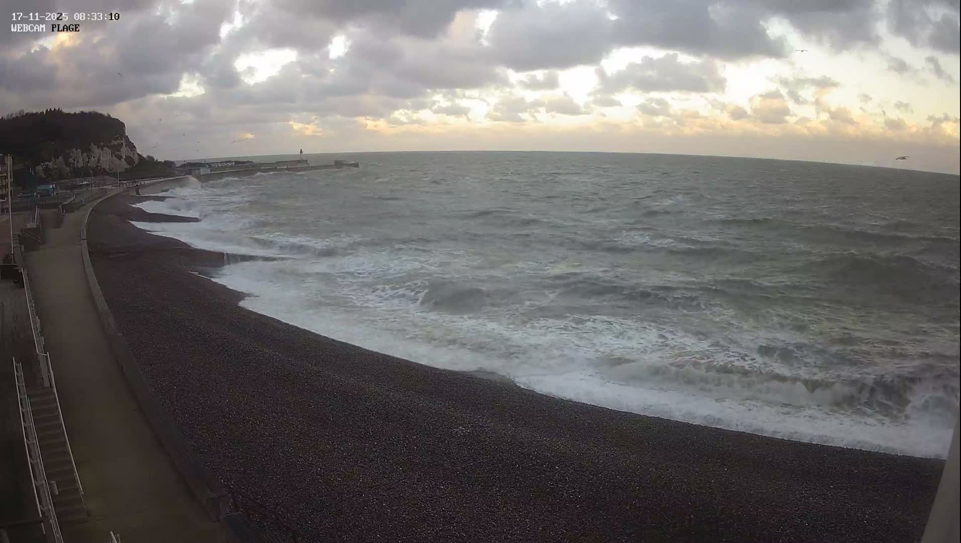 Plage de Saint-Valery-en-Caux  Beach Live Cam - Dieppe, Seine-Maritime, Normandie, France