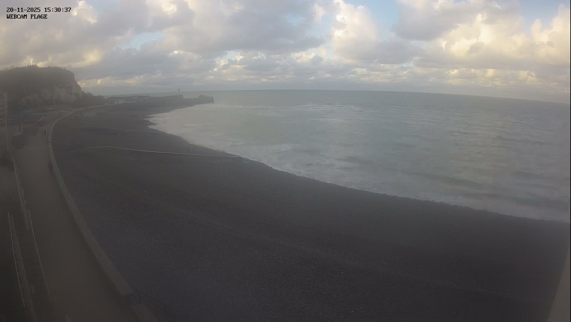 Plage de Saint-Valery-en-Caux  Beach Live Cam - Dieppe, Seine-Maritime, Normandie, France
