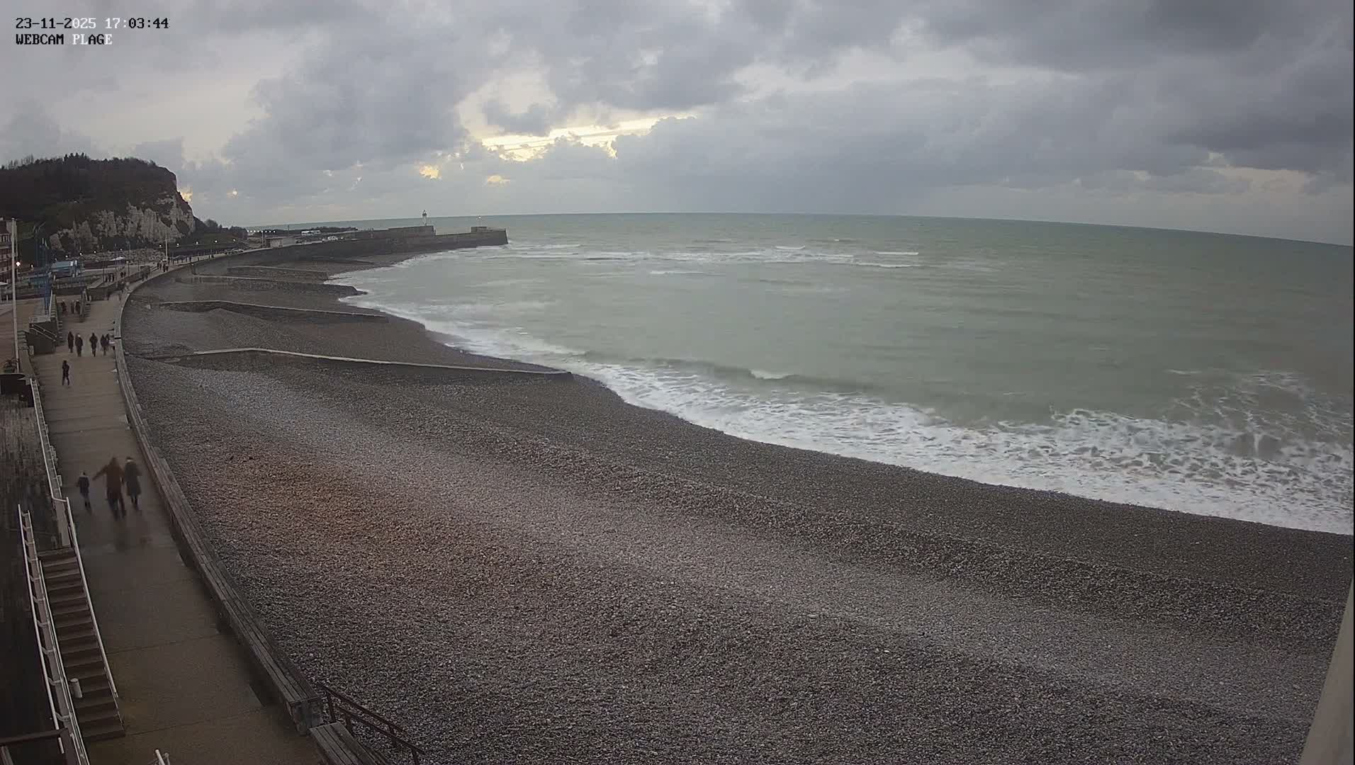 Plage de Saint-Valery-en-Caux  Beach Live Cam - Dieppe, Seine-Maritime, Normandie, France